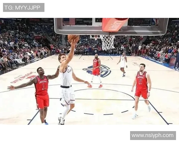 新奥尔良鹈鹕与洛杉矶快船激战正酣谁能在西部争夺战中胜出